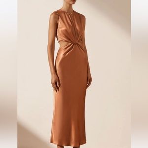 SHONA JOY LA LUNE TWIST FRONT SLEEVELESS MIDI DRESS - COPPER